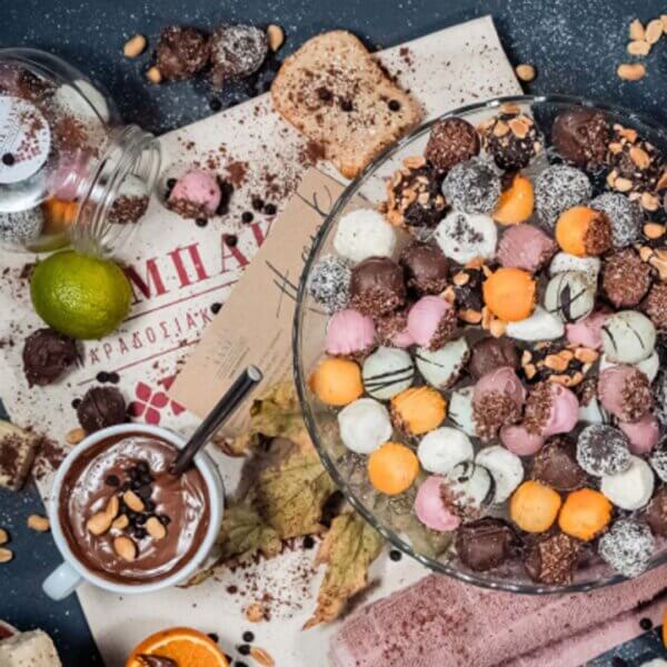 ΣΟΚΟΛΑΤΕΝΙΕΣ ΧΑΛΒΑΔΟΜΠΟΥΚΙΕΣ